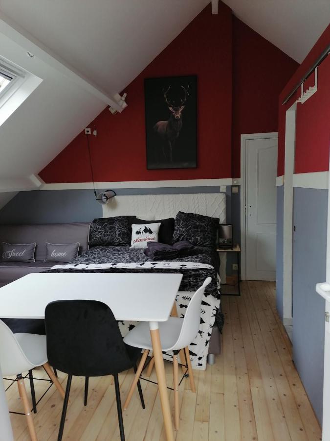 Les Studios Du Domaine D'Eva Libramont-Chevigny Szoba fotó